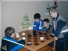 Досуг ребенка: двор или ...?