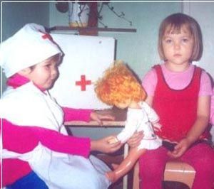 Давай поиграем в «больницу»! (Как реагировать на «неприличные» игры детей)