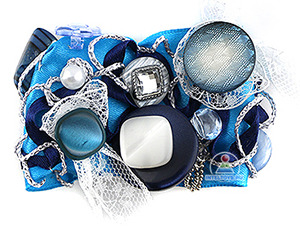 Браслет из пуговиц своими руками Браслет из пуговиц своими руками