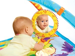 Первые игрушки малыша