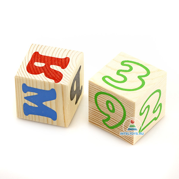 Кубики с буквами и цифрами
