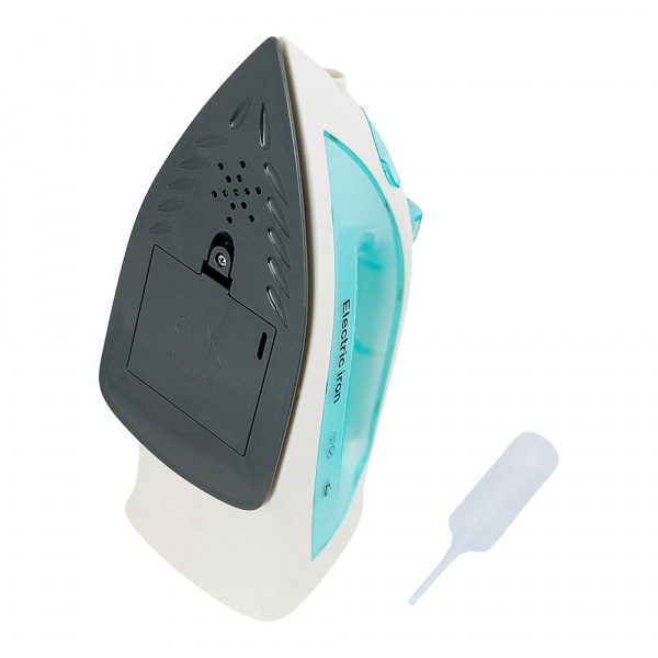 Помогаю маме Утюг  фото 4