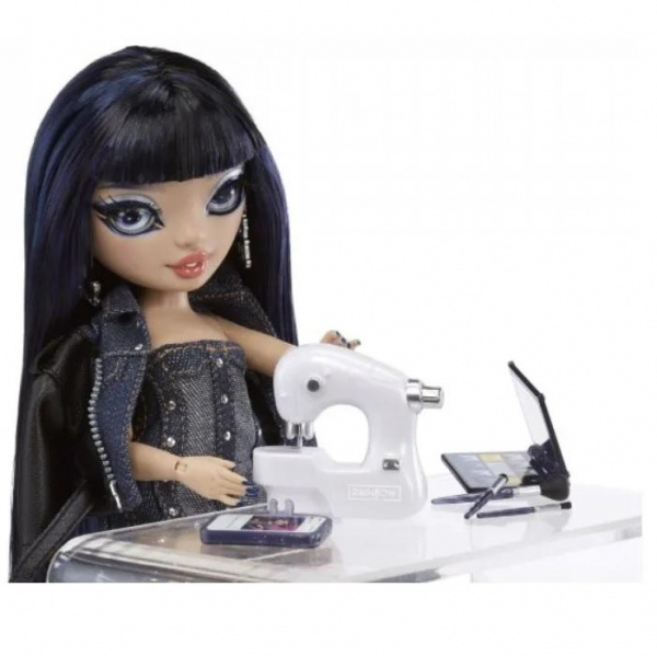 Rainbow High Ким Нгуен фото 3